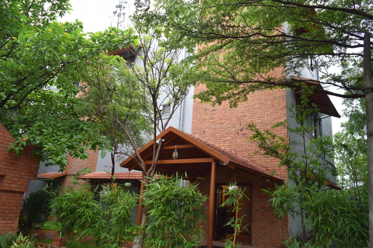 היידראבד Brown Town Resort & Spa מראה חיצוני תמונה